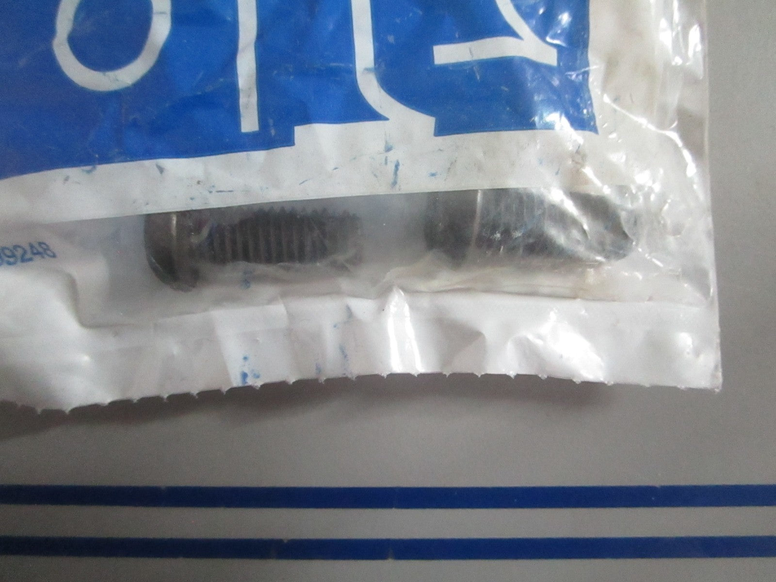 NEW OEM (LOT OF 2) 3942247 Cummins Screw Cap 0820