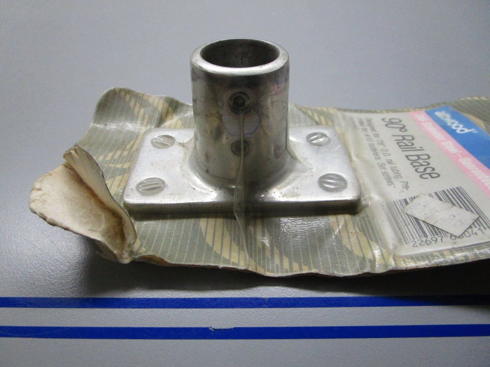 *NEW* 0810 Attwood 90 Degree Rail Base 66041-3