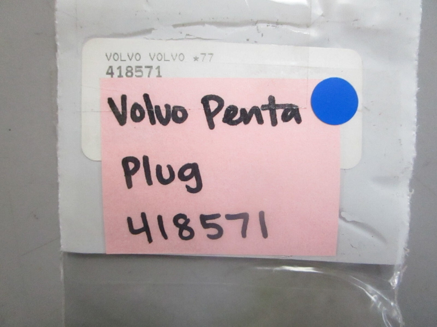 *NEW OEM* 0820 Volvo Penta Plug 418571