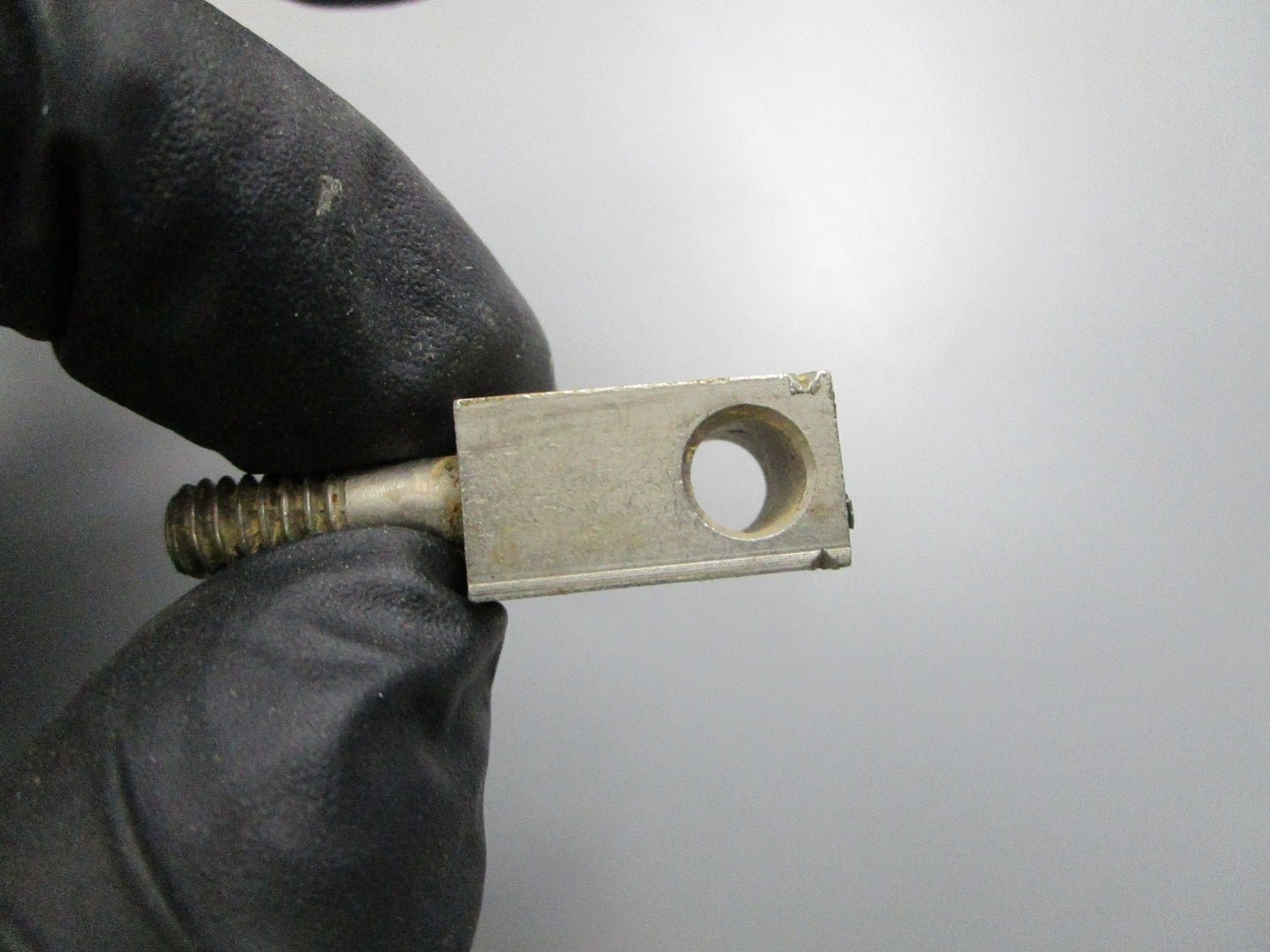 NEW OEM 316715 0316715 OMC Johnson Evinrude Connector 0810