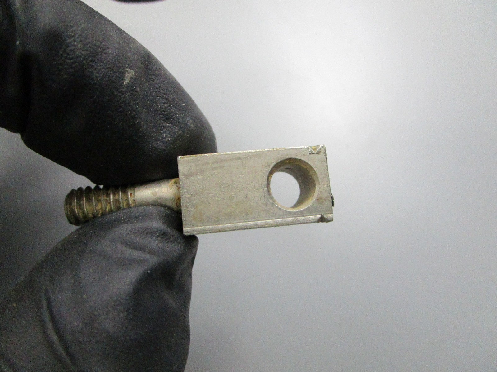 NEW OEM 316715 0316715 OMC Johnson Evinrude Connector 0810