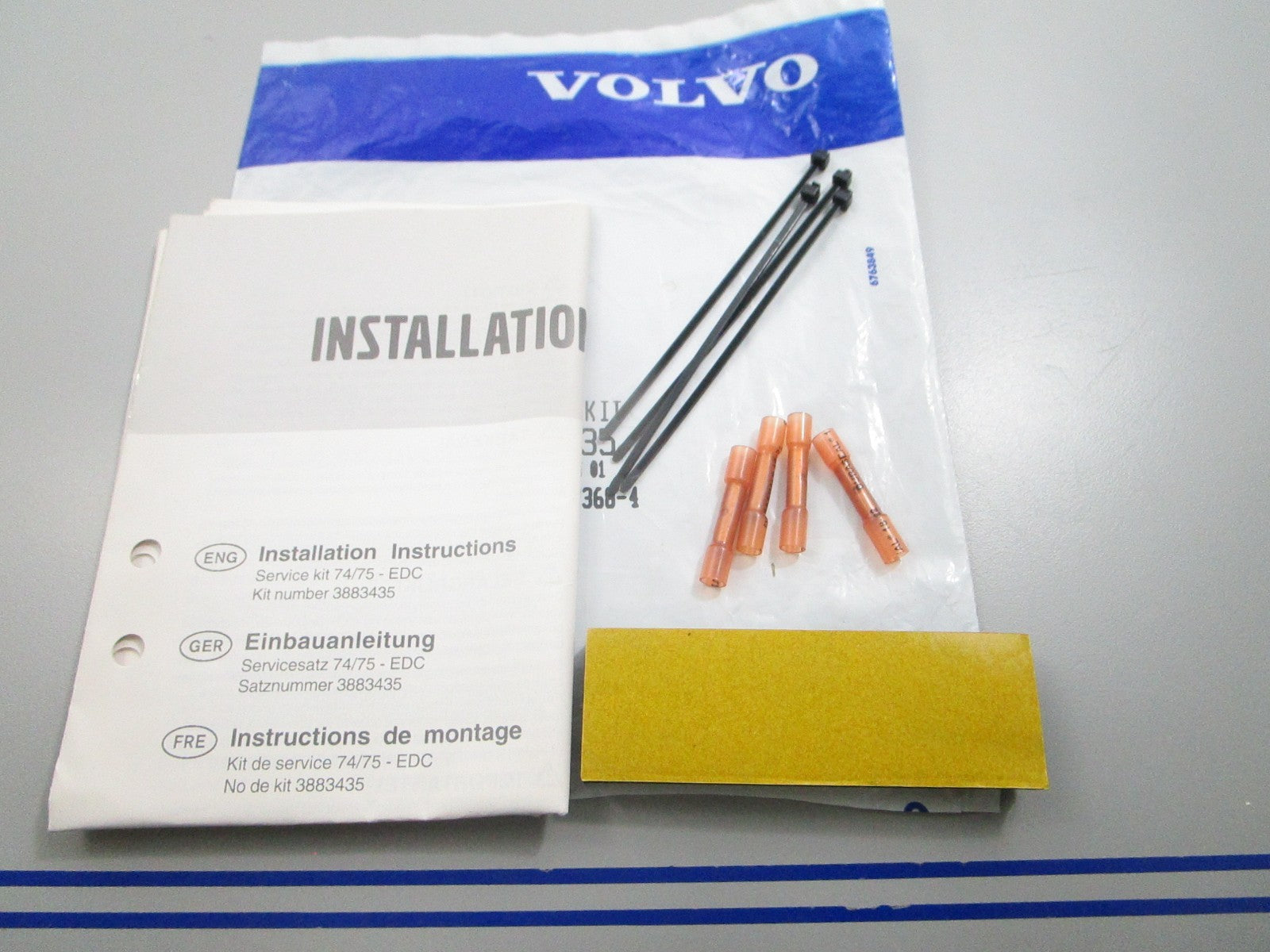 *NEW OEM* 0810 Volvo Penta Service Kit 3883435