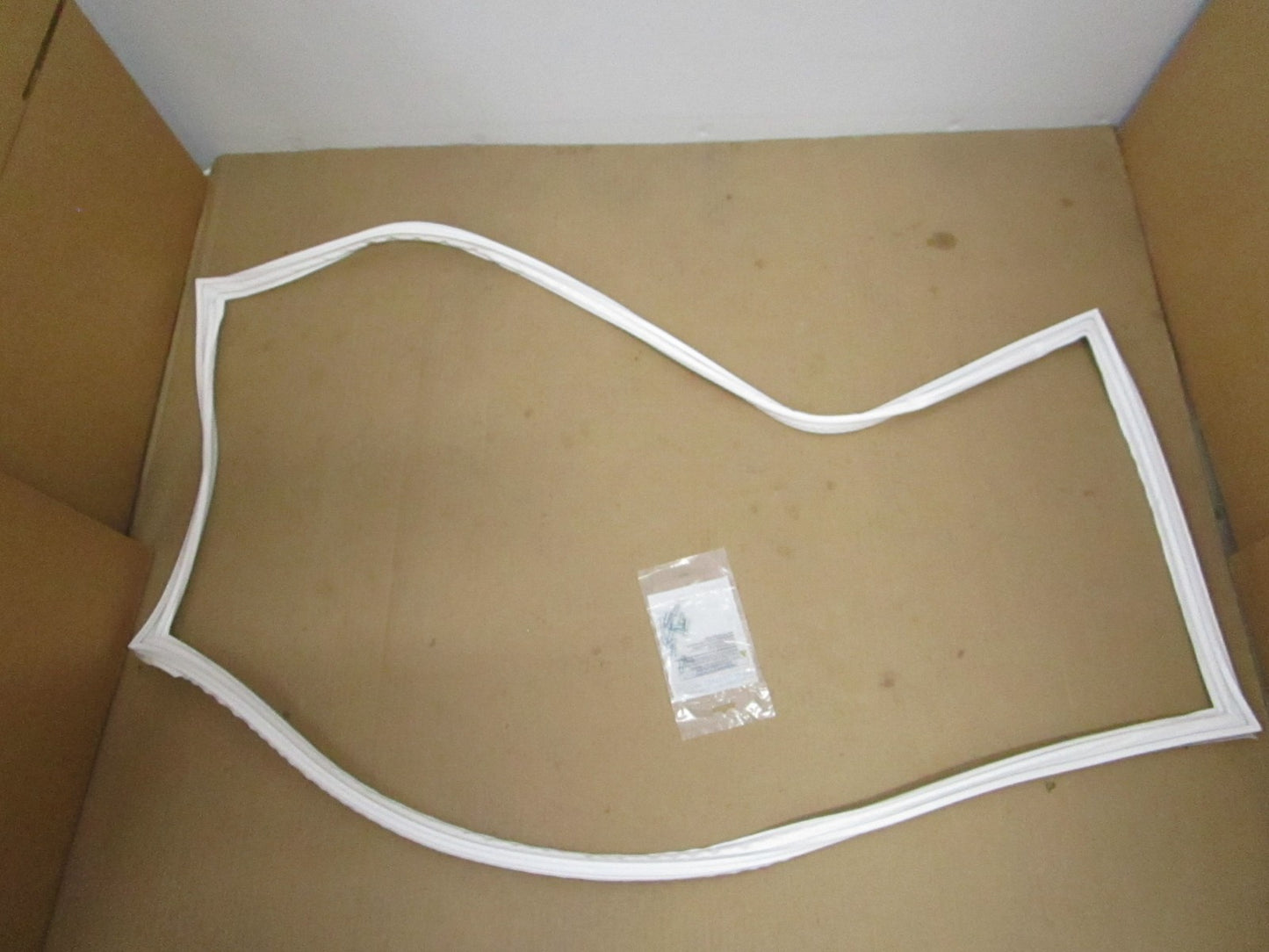 NEW OEM 8201809 Whirlpool FIP Gasket 0810