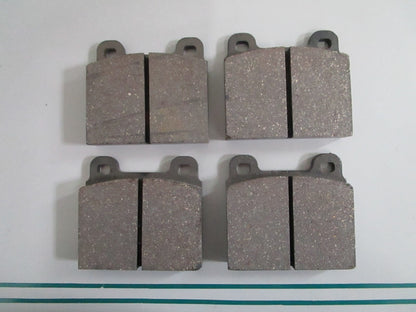 NEW OEM 0014207720 Mercedes-Benz 4 Brake Pad Set 0820