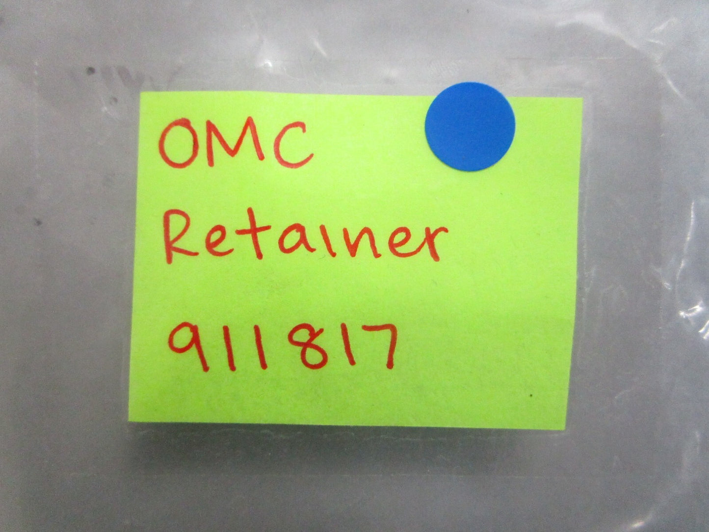 *NEW OEM* 0820 OMC Johnson Evinrude Retainer 911817 0911817