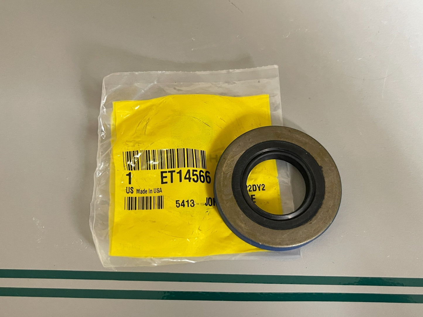 John Deere ET14566 NEW OEM Reel Seal 2500E 3215 3225 3235 7500 8500 Mower 0720