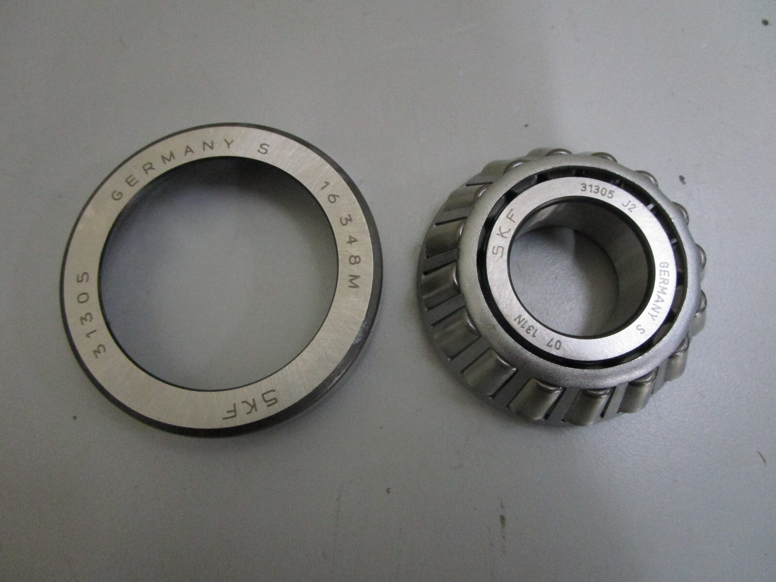 *NEW OEM* 0820 Volvo Penta Roller Bearing 11072