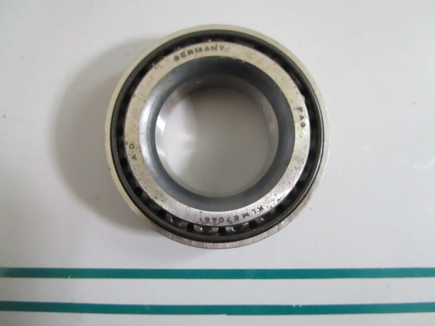 NEW OEM KLM67048 KLM67010 FAG Bearing 0820