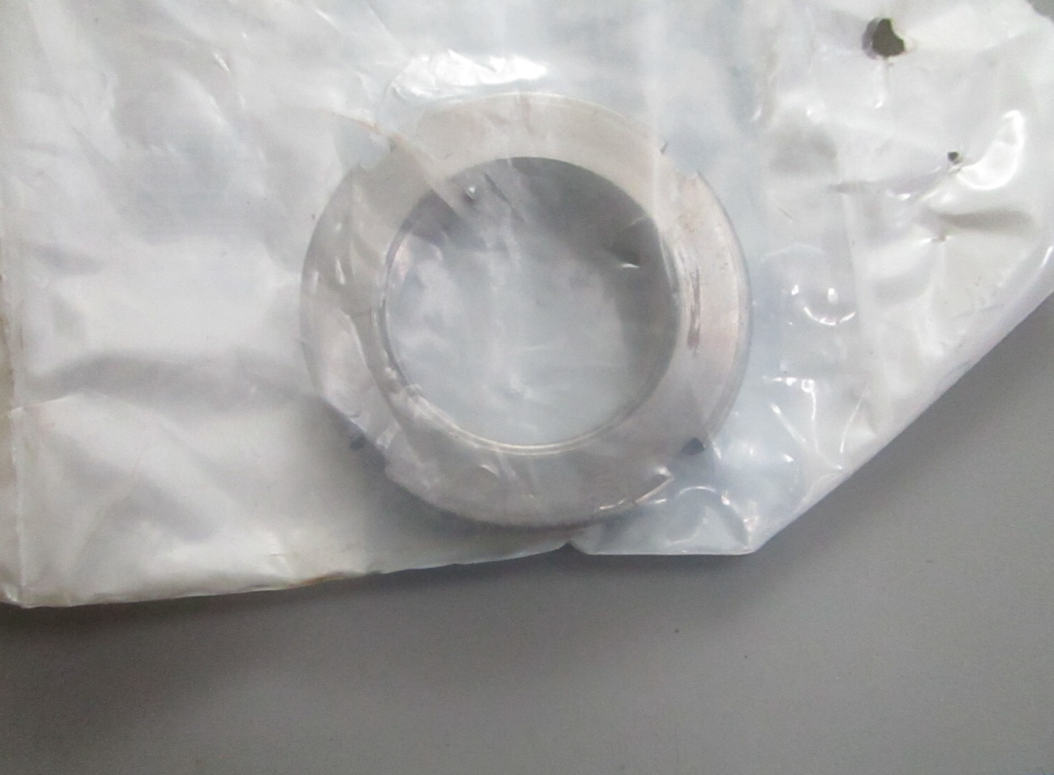 *NEW OEM* 0810 OMC Johnson Evinrude Pinion Nut 911753 0911753