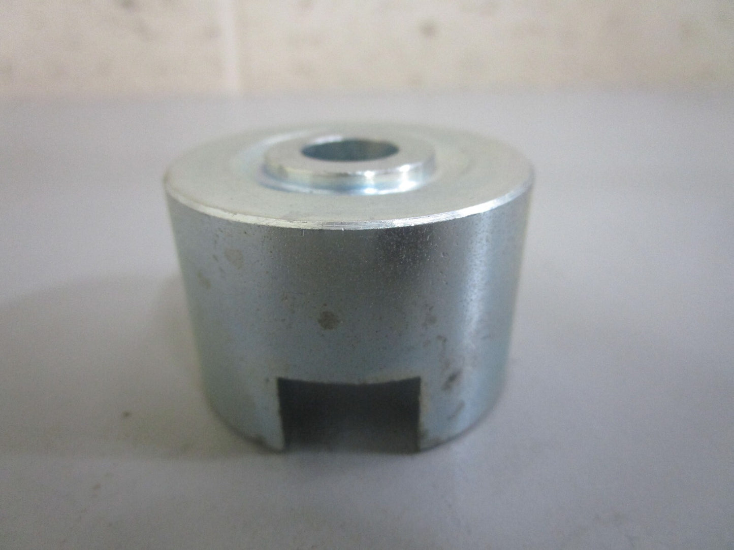 *NEW OEM* 0820 Volvo Penta Companion Flange 855444