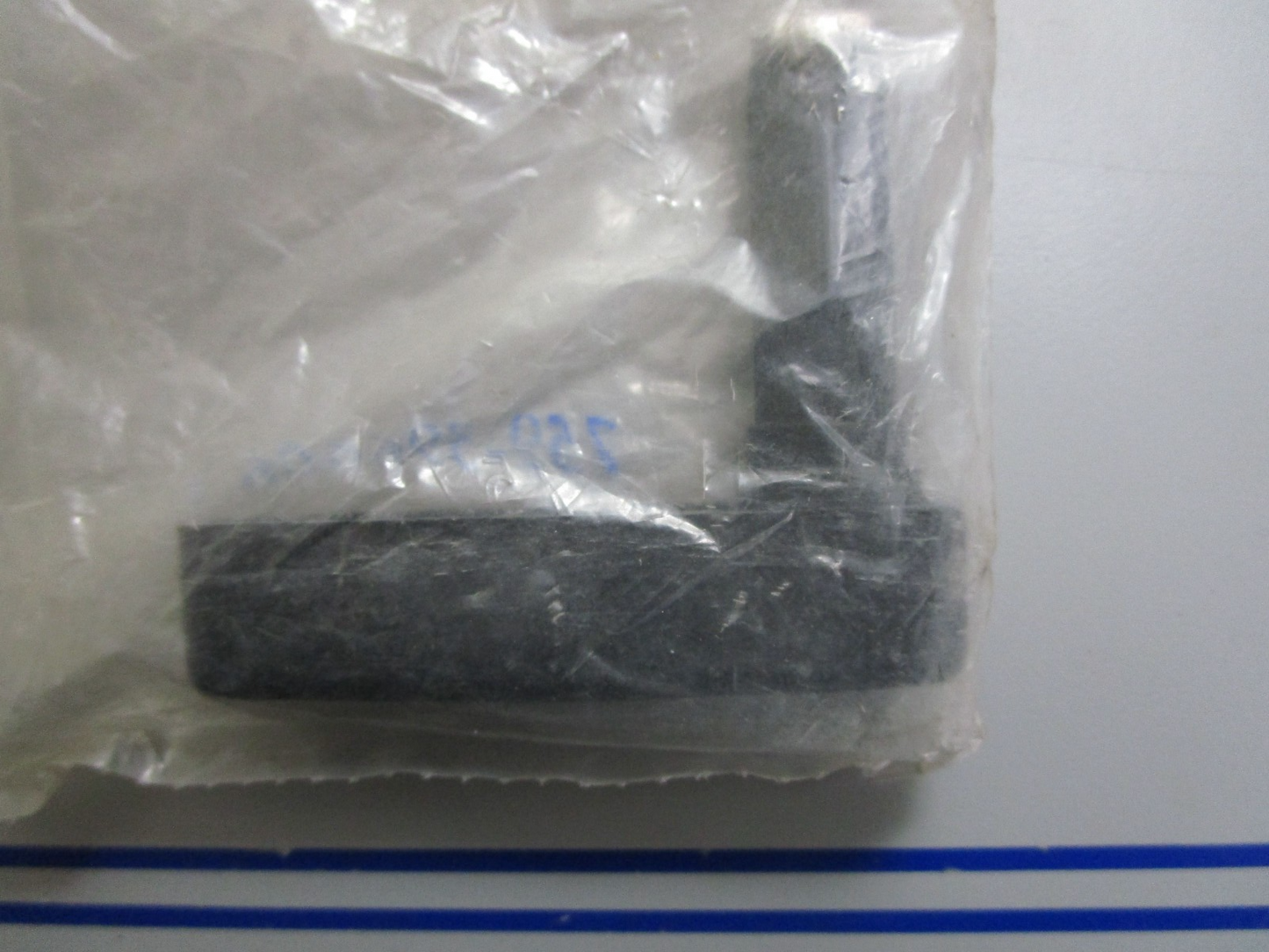 *NEW OEM* 0770 OMC Johnson Evinrude Handle 396606 0396606