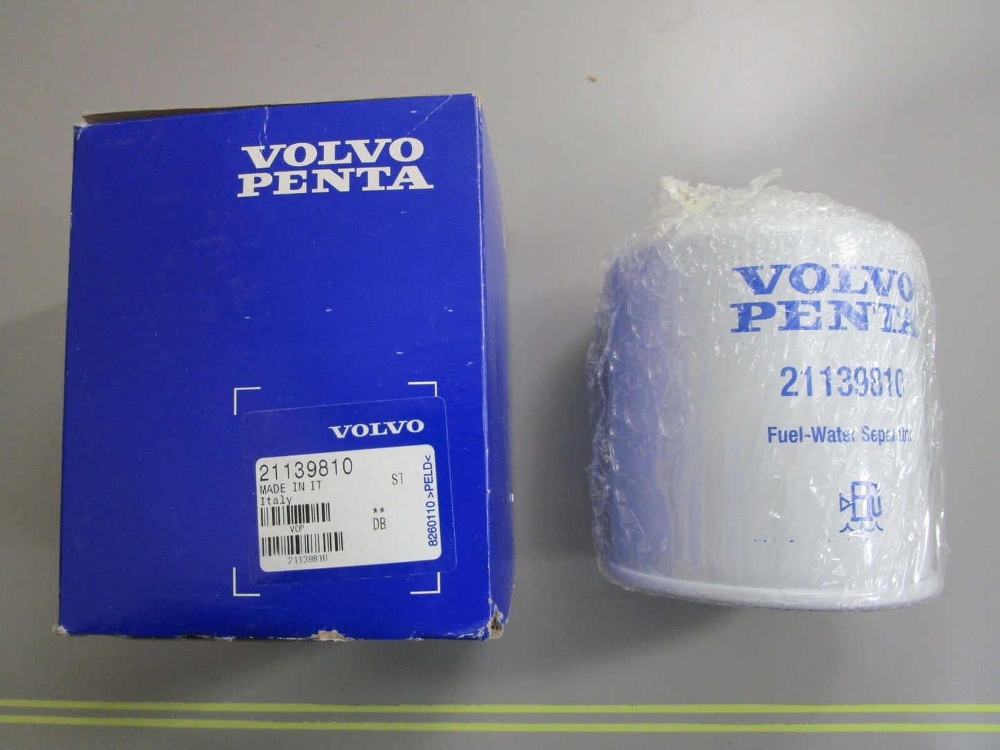 *NEW OEM* 0810 Volvo Penta Fuel Filter Kit 21139810