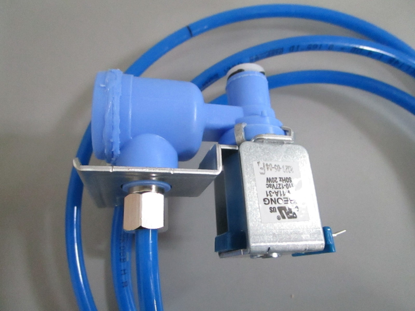 NEW OEM DA97-13268A Samsung Water Valve & Hose Assy 0820