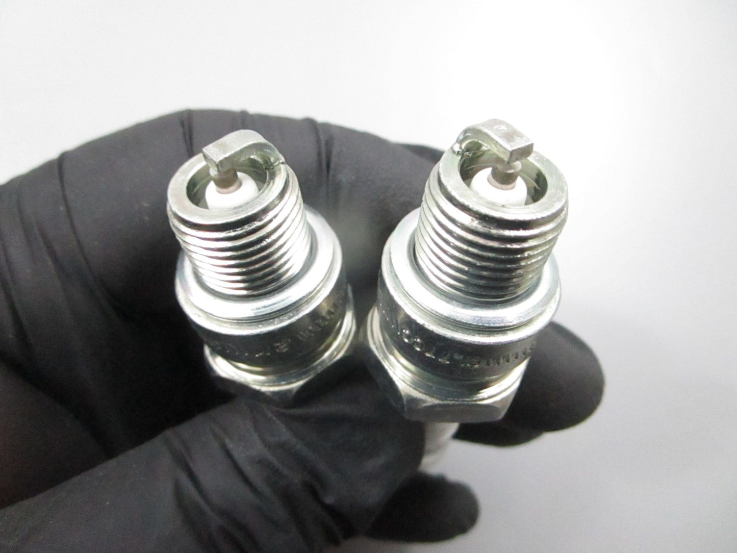 *NEW* (LOT OF 2) 0810 NGK Spark Plug QL77CC