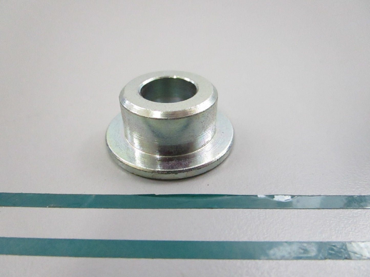 John Deere NEW OEM Bushing M803412 Lawn Garden Equipment NOS 0810