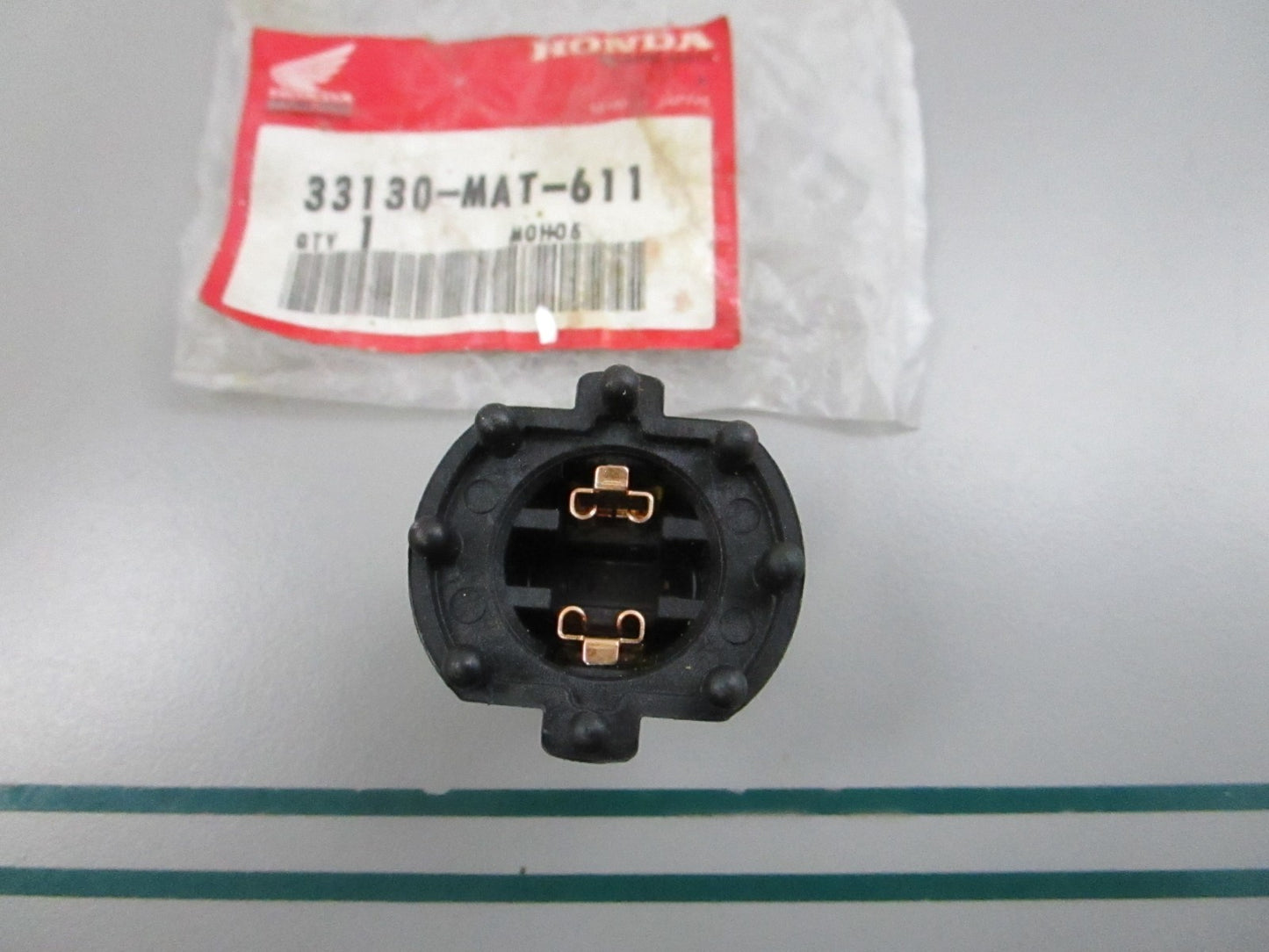 NEW OEM 33130-MAT-611 Honda Headlight Socket 0810