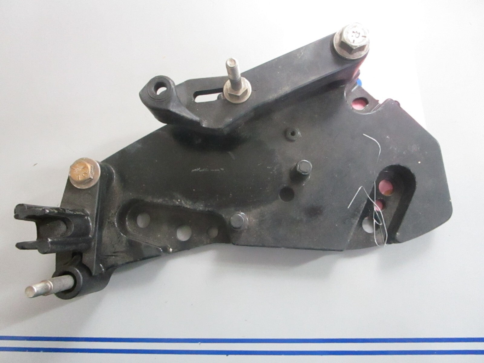 *NEW OEM* 0820 Mercury Quicksilver Bracket 99237A10