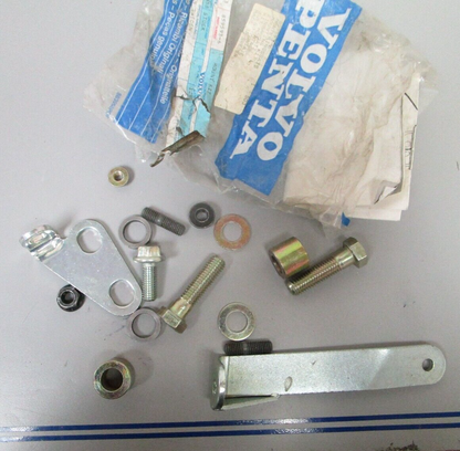 *NEW OEM* 0720 Volvo Penta Mount Kit 859593