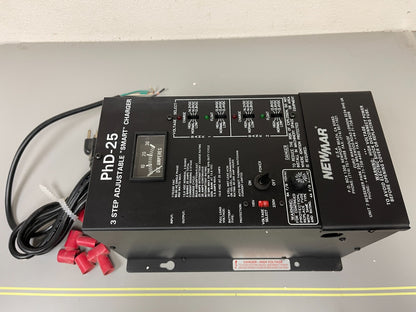*NEW OEM* 0720 Newmar 30 DC Amperes PHD-25 Battery Charger 445-0250-0