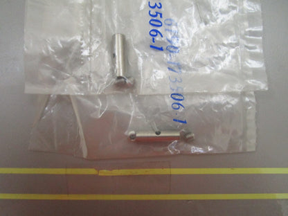 *NEW OEM* (LOT OF 2) 0810 OMC Johnson Evinrude Cable Screws & Clamp Kit 173506