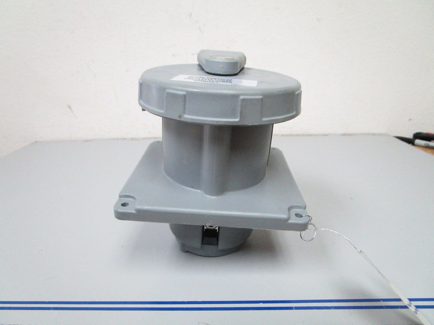 *NEW* 0720 Hubbell 125/250 VAC 100amp 4 Pin Inlet Receptacle M4100B12R