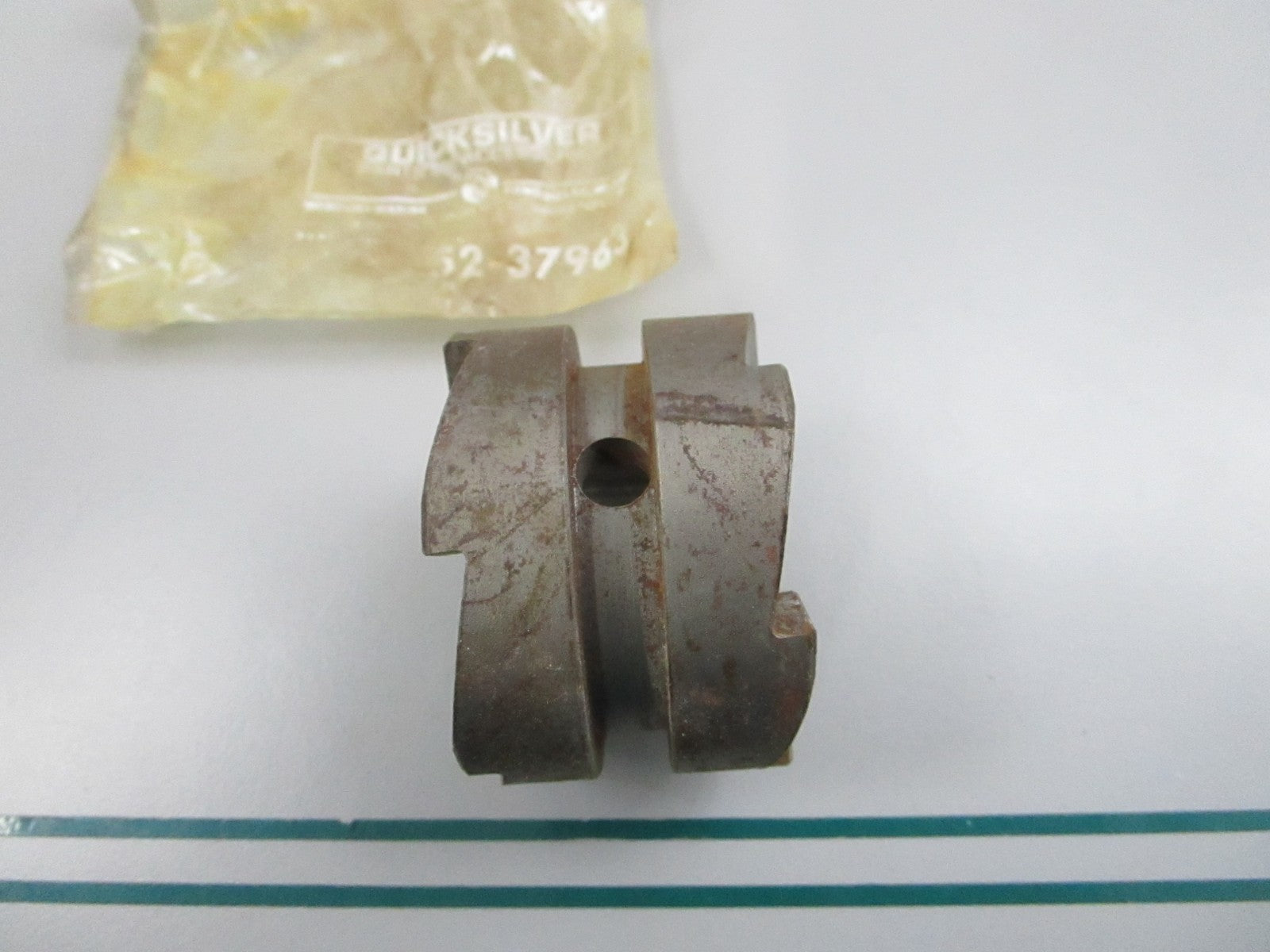 NEW OEM 52-37963 Mercury Quicksilver Clutch Dog 0810