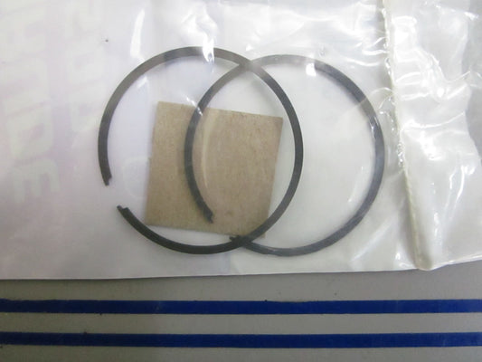 *NEW OEM* 0820 OMC Johnson Evinrude 2 Piston Ring Set 435580 0435580