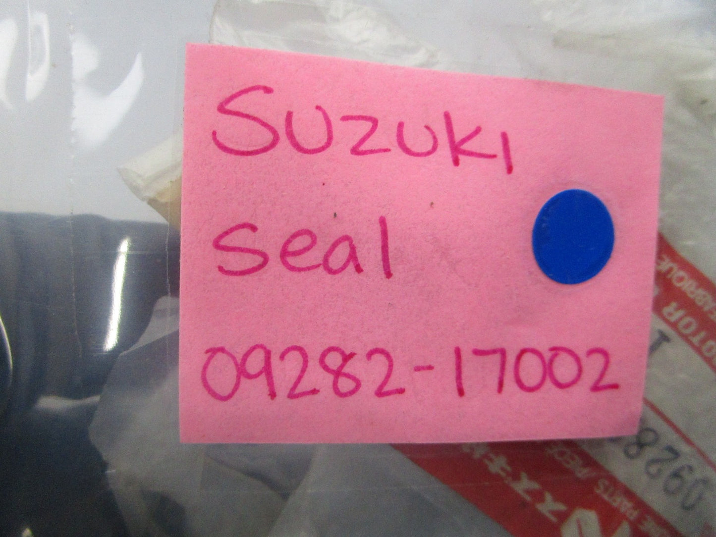 *NEW OEM* 0810 Suzuki Seal 09282-17002
