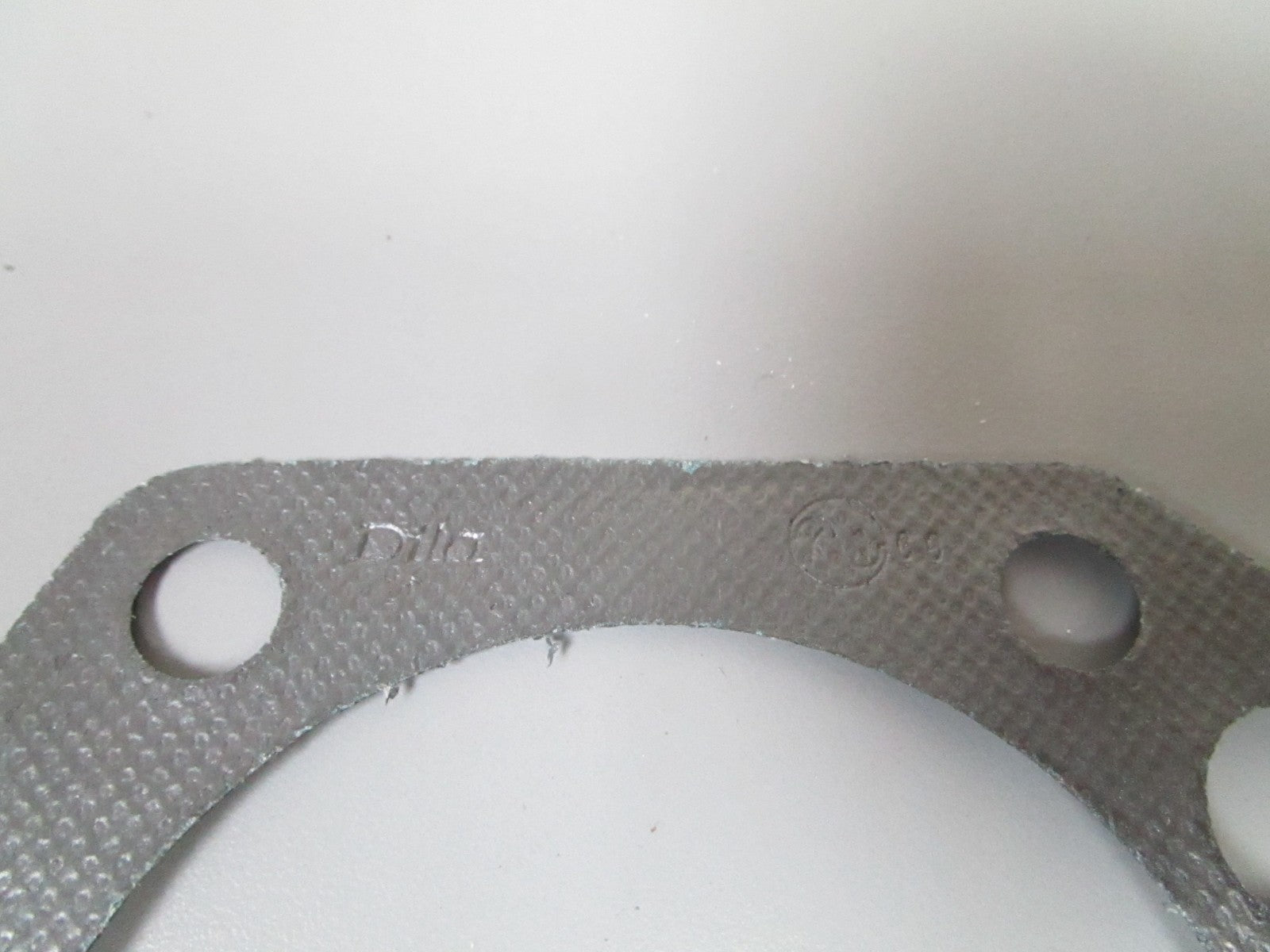 NEW OEM 1112002216 BMW Cylinder Head Gasket 0810
