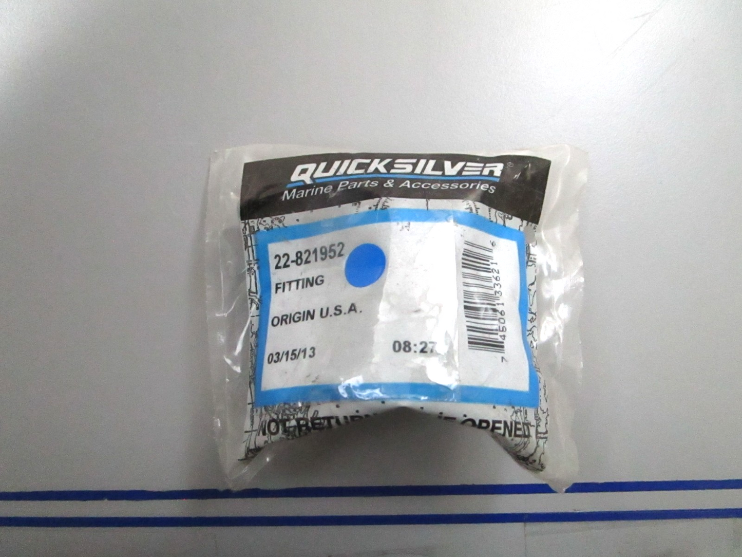 *NEW OEM* 0810 Mercury Quicksilver Fitting 22-821952