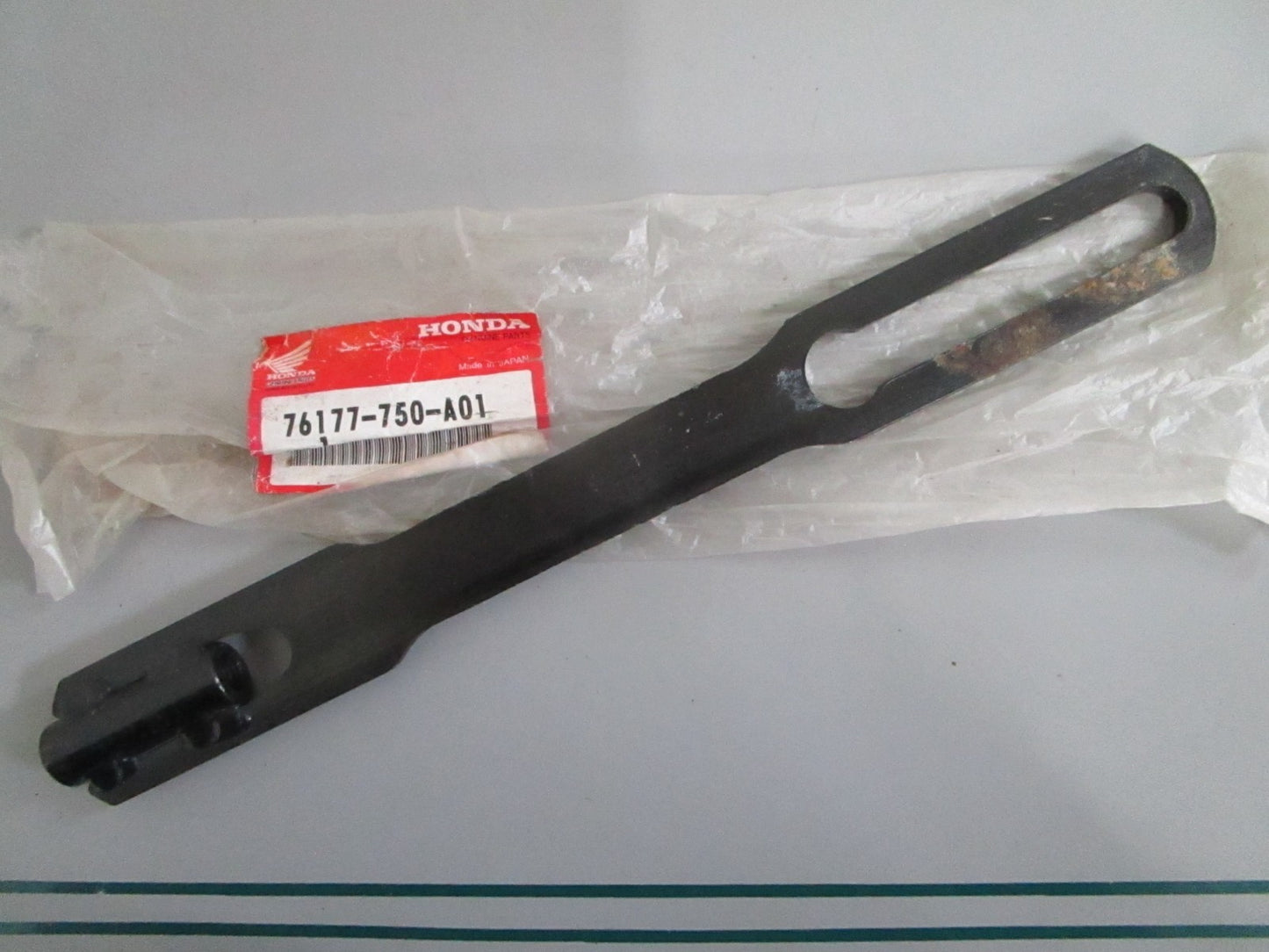 NEW OEM 76177-750-A01 Honda Rod 0820