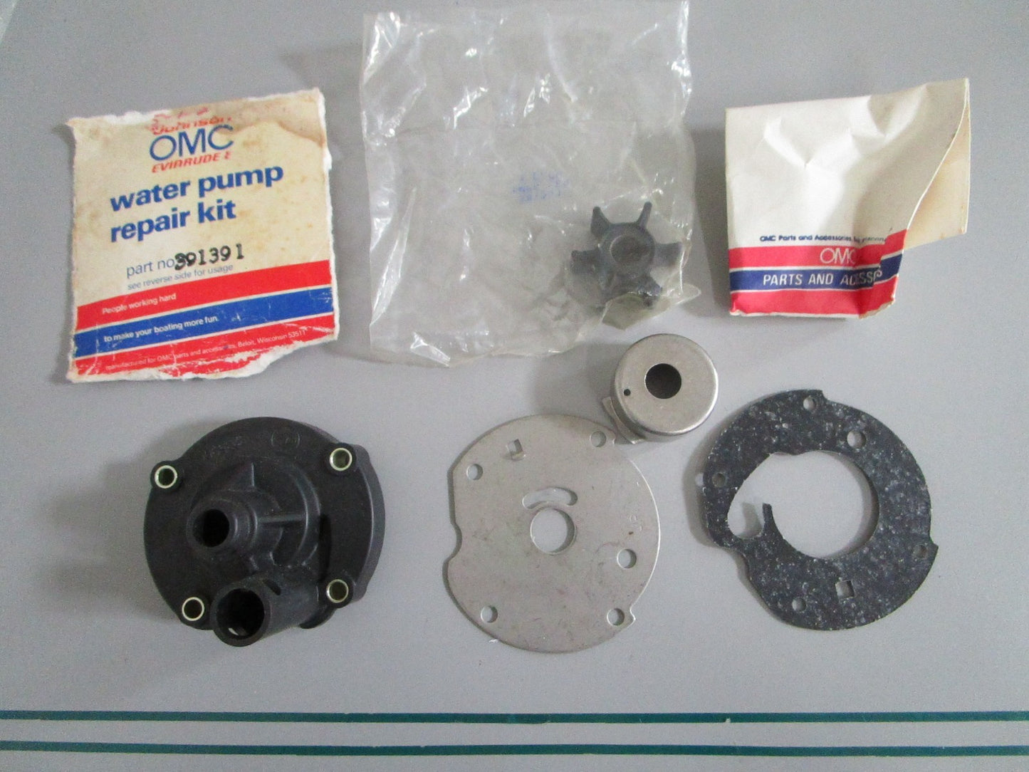 OMC NEW OEM Water Pump Kit 391391 Johnson Evinrude 5.5 6 7.5HP 1954-1979 NOS 082
