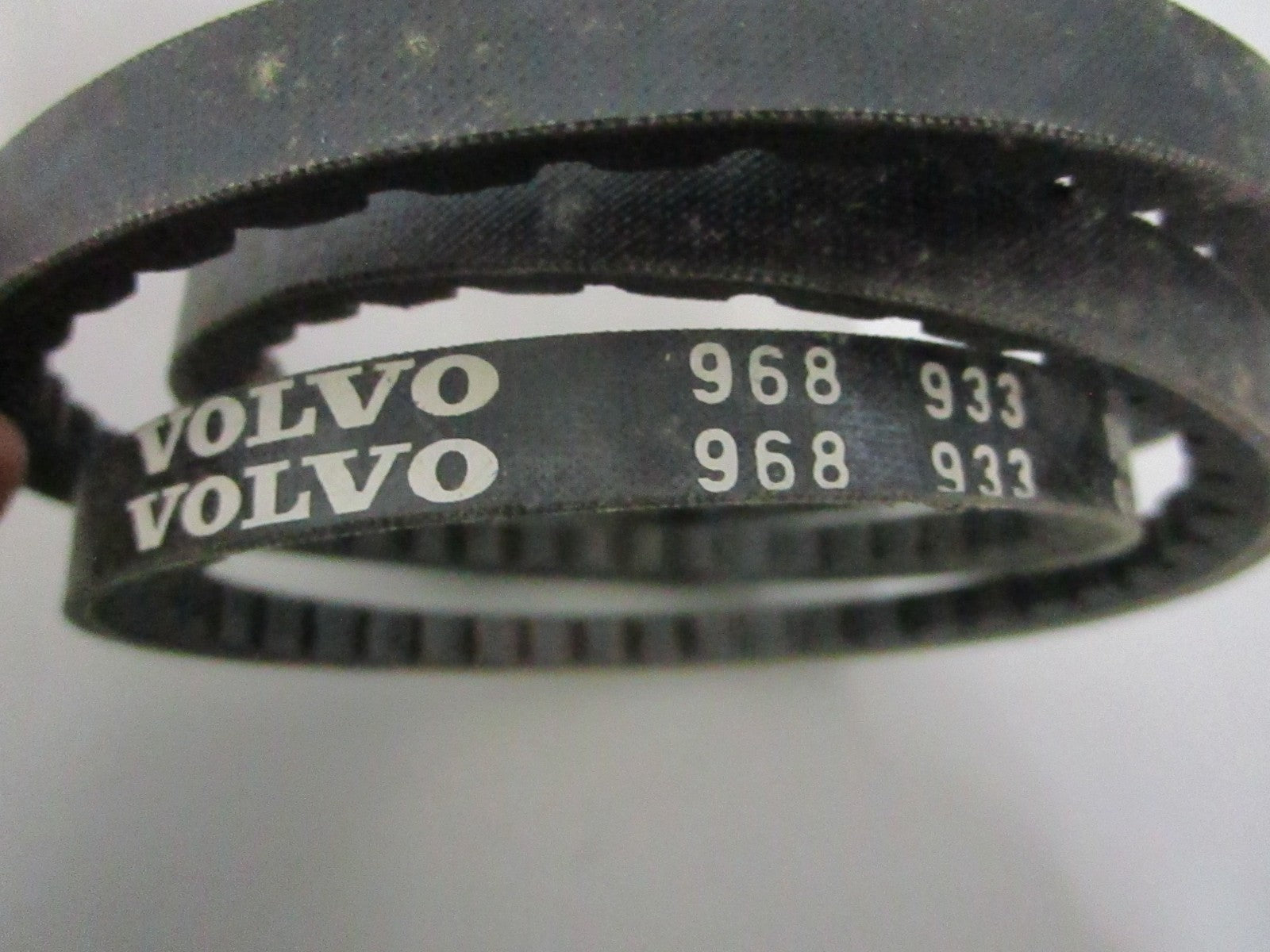NEW OEM 968933 Volvo Penta V-Belt 0820
