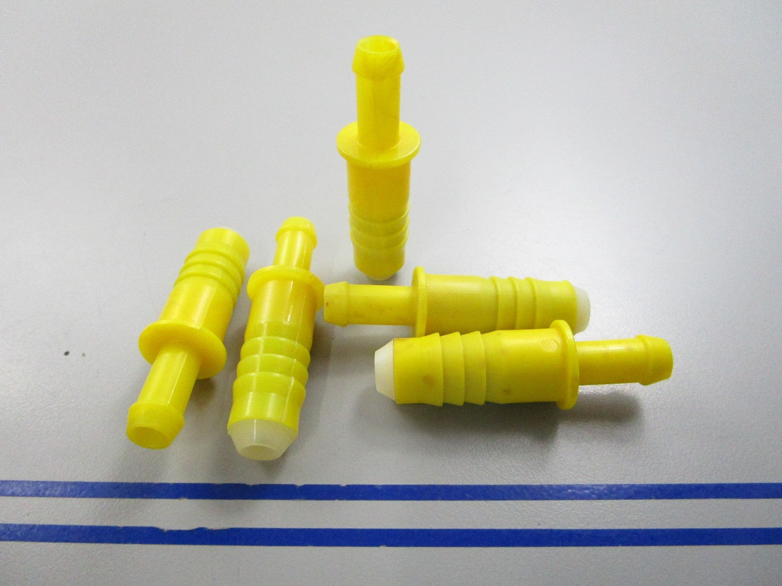 NEW OEM (LOT OF 5) 396462 0396462 OMC Johnson Evinrude Nipple Valve Outlet 0810
