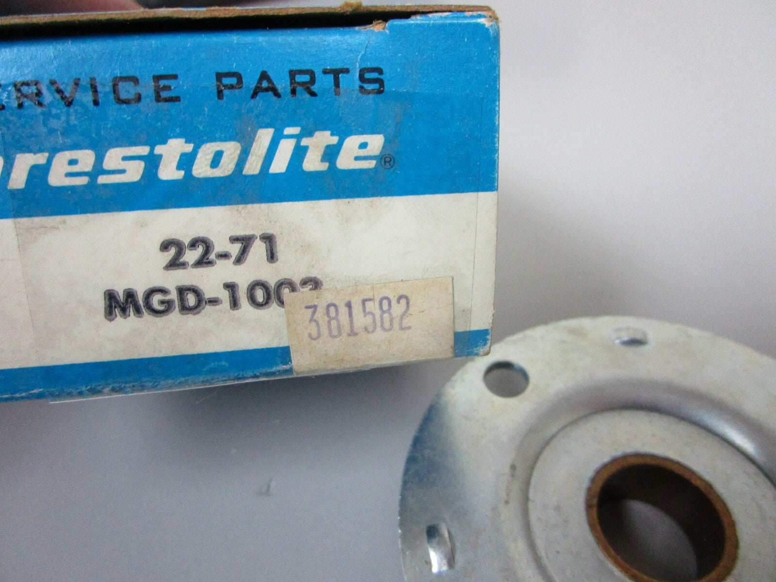 *NEW OEM* 0810 OMC Prestolite Starter End Cap 381582 22-71
