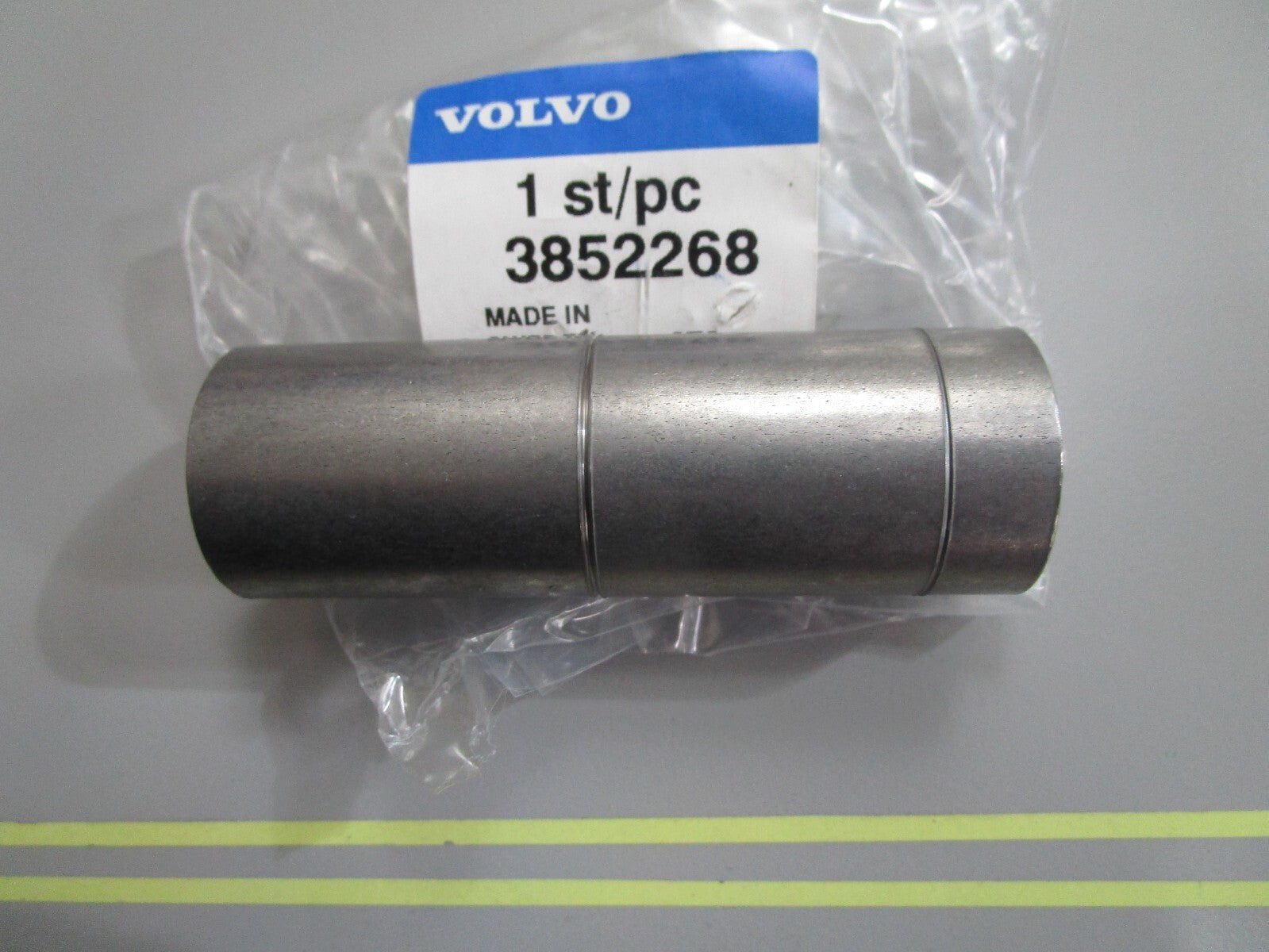 *NEW OEM* 0820 Volvo Penta 17 Splined Sleeve 3852268