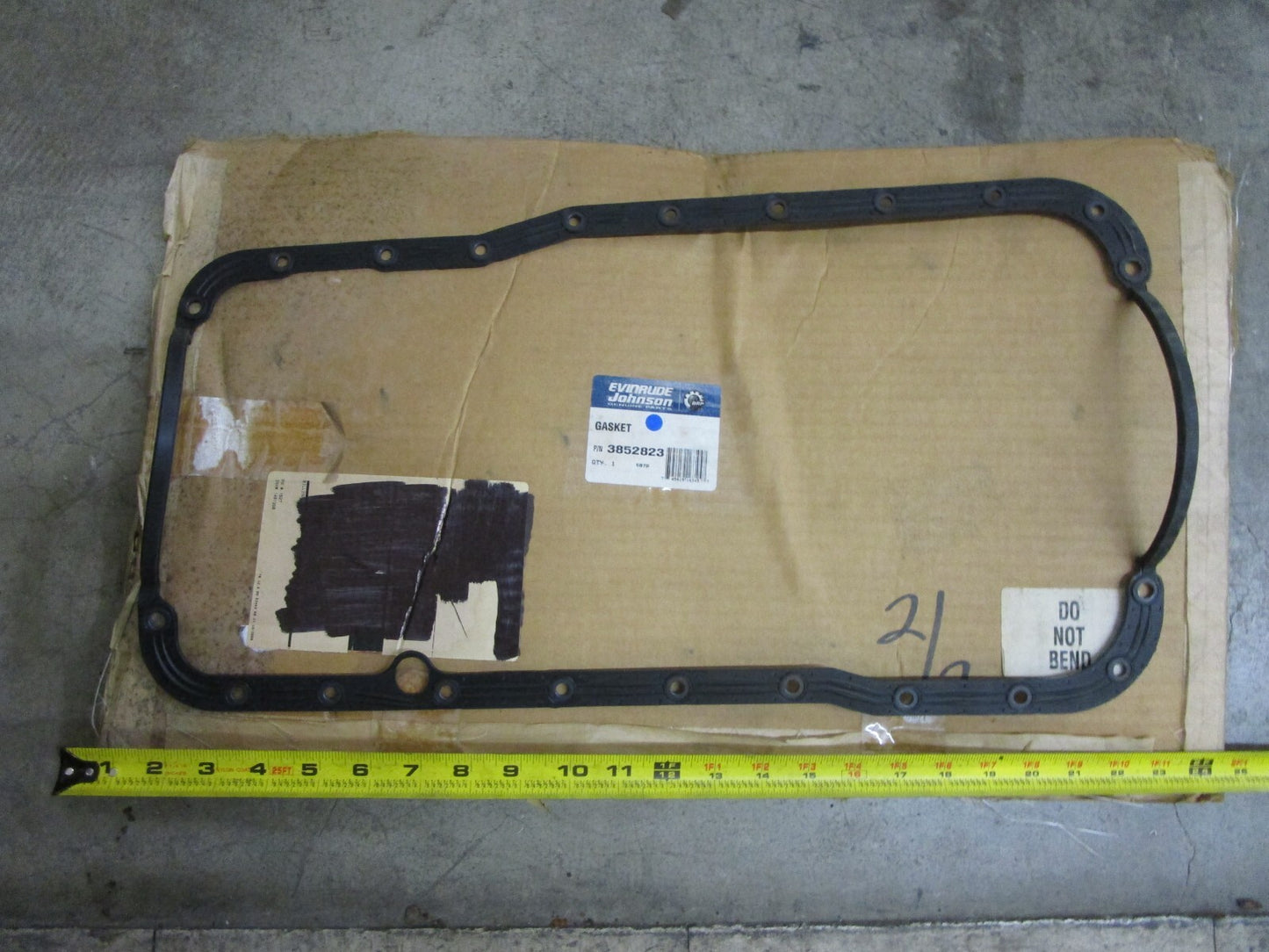 *NEW OEM* 0820 OMC Johnson Evinrude Gasket 3852823