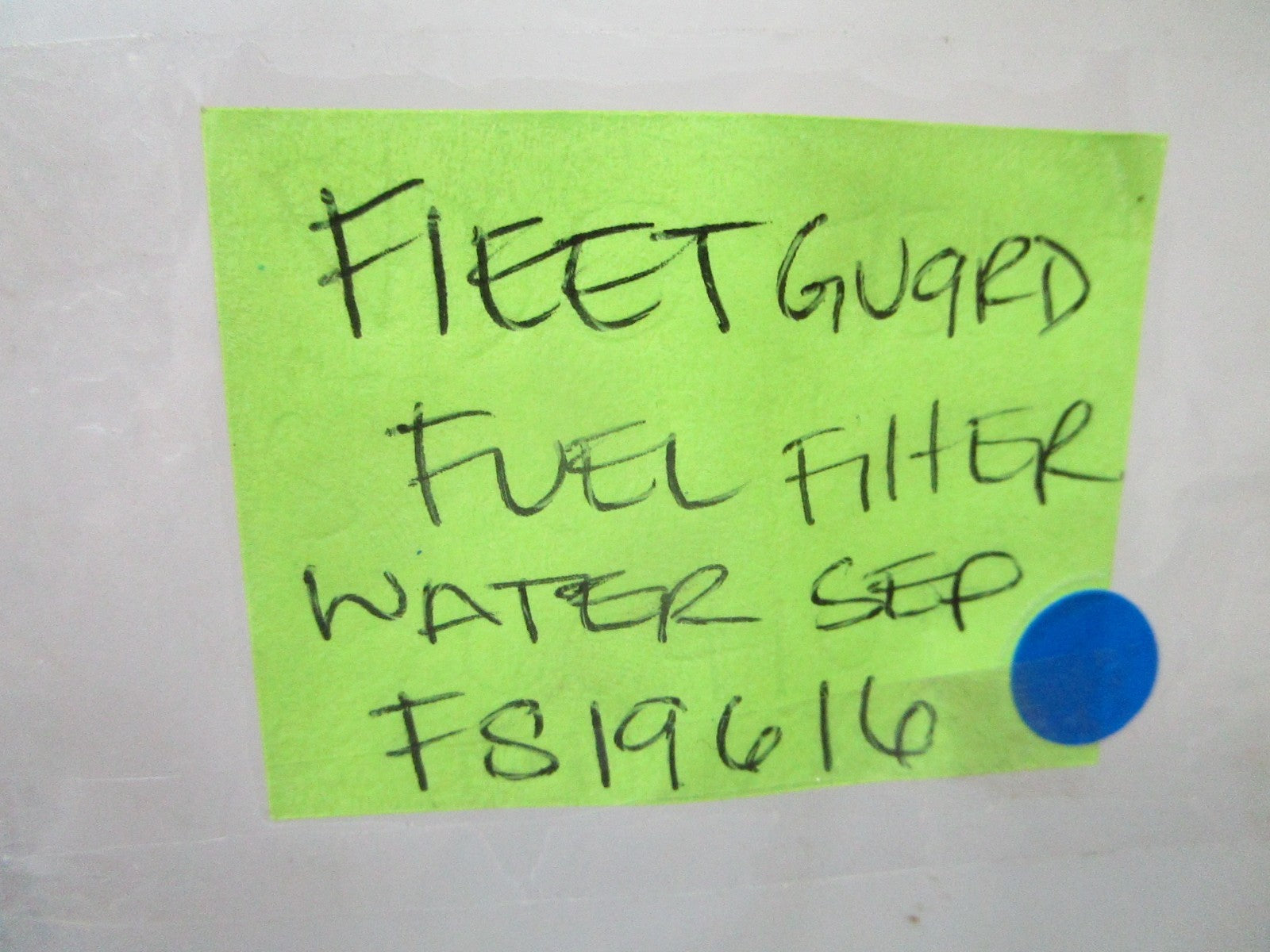 NEW OEM FS19616 Fleetguard Fuel Filter Water Separator (LOT OF 2) 0720