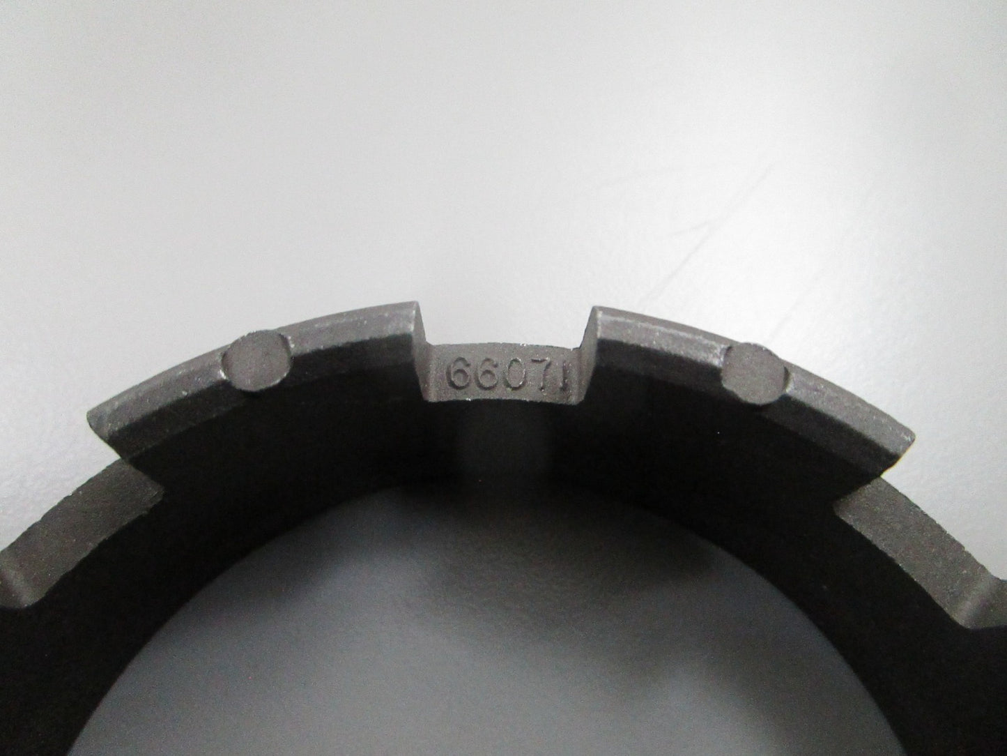 *NEW OEM* 0810 Mercury Quicksilver Retainer 66071