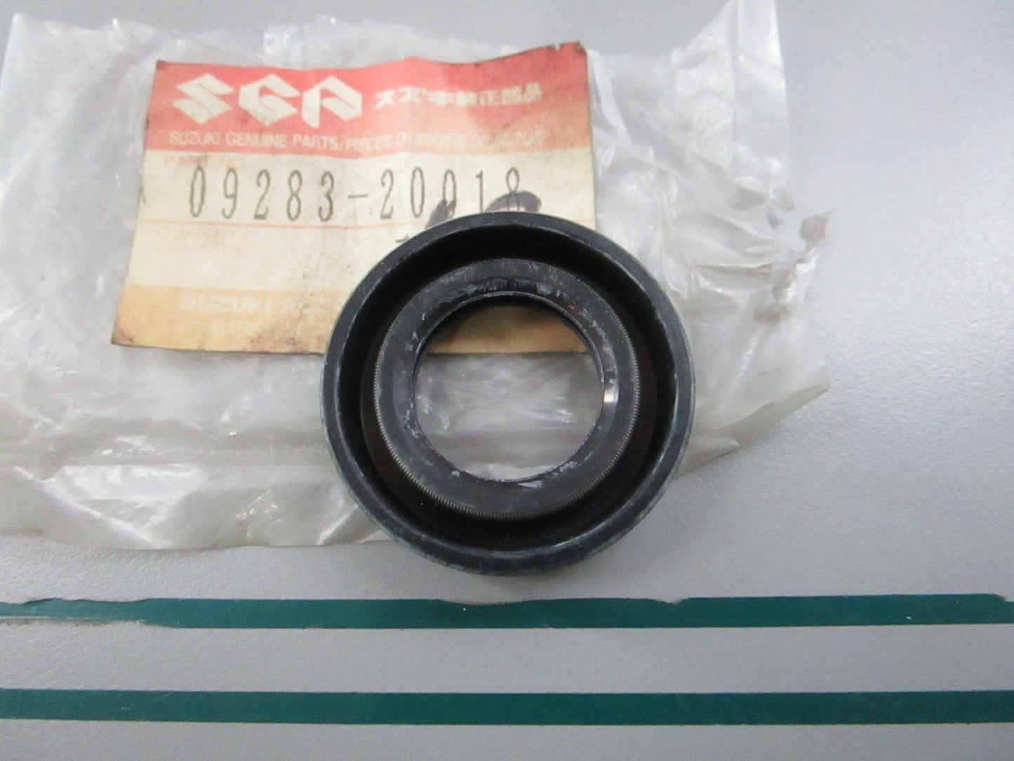 NEW OEM 09283-20018 Suzuki Oil Seal 0810