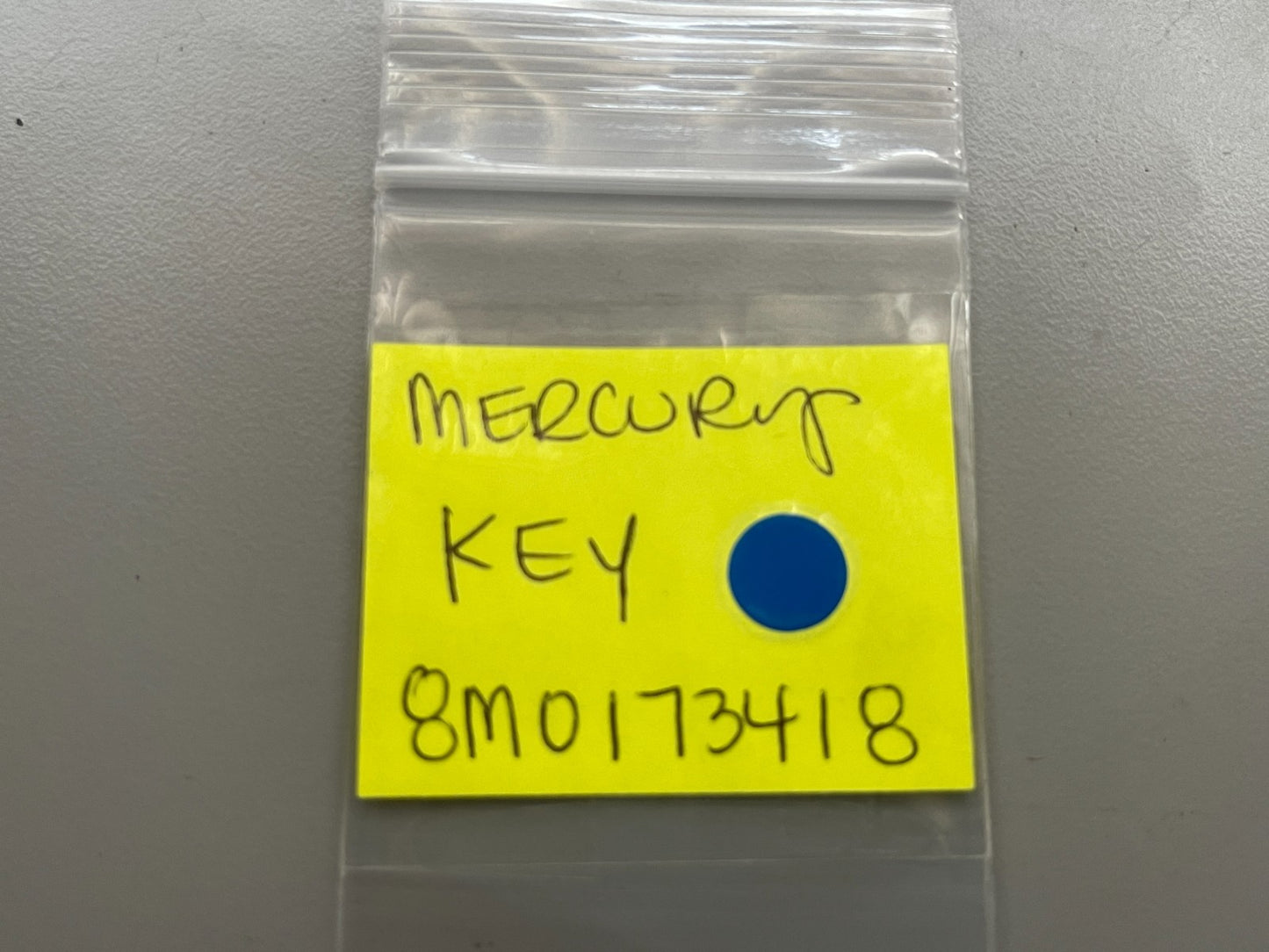 *NEW OEM* 0720 Mercury Quicksilver Key 8M0173418