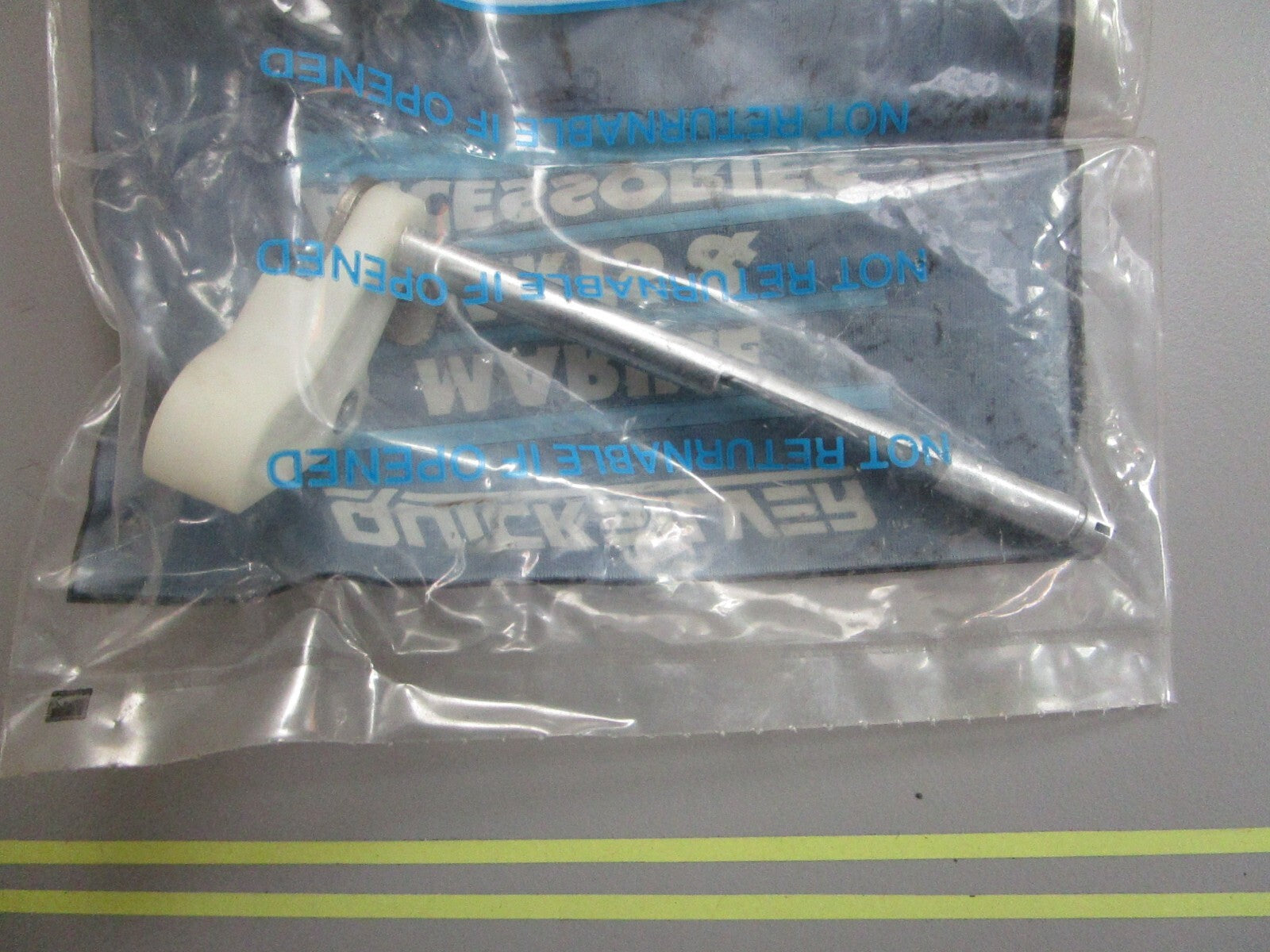 *NEW OEM* 0820 Mercury Quicksilver Throttle Shaft 1395-9698