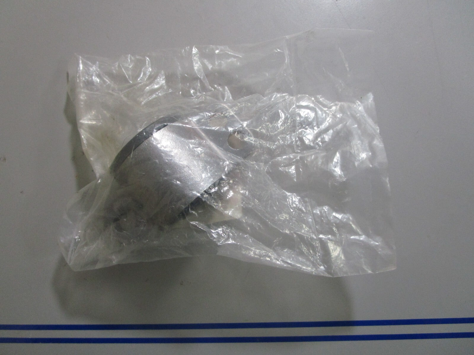 *NEW OEM* 0810 Suzuki STBD Upper Mount 84180-93E01