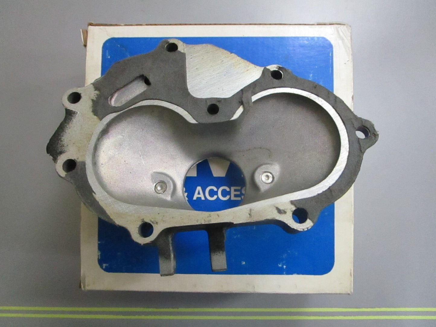 *NEW OEM* 0820 OMC Johnson Evinrude Intake Manifold 396788 0396788 331454