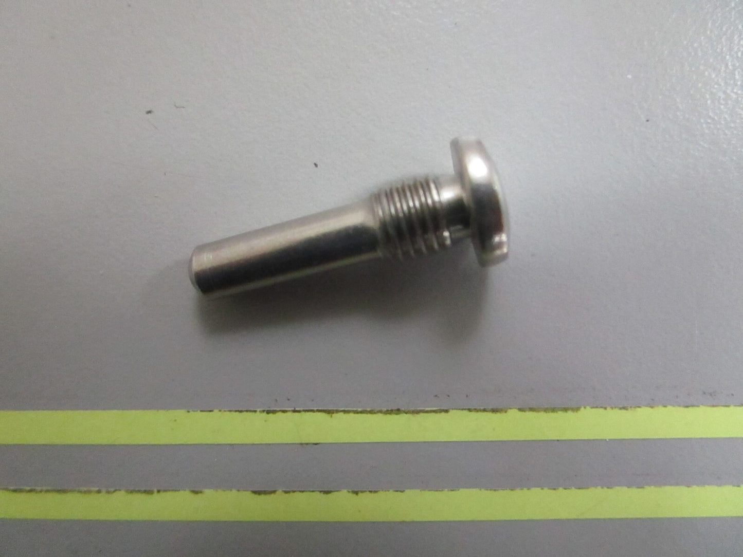 *NEW OEM* 0810 OMC Johnson Evinrude Pivot Pin 308376 0308376