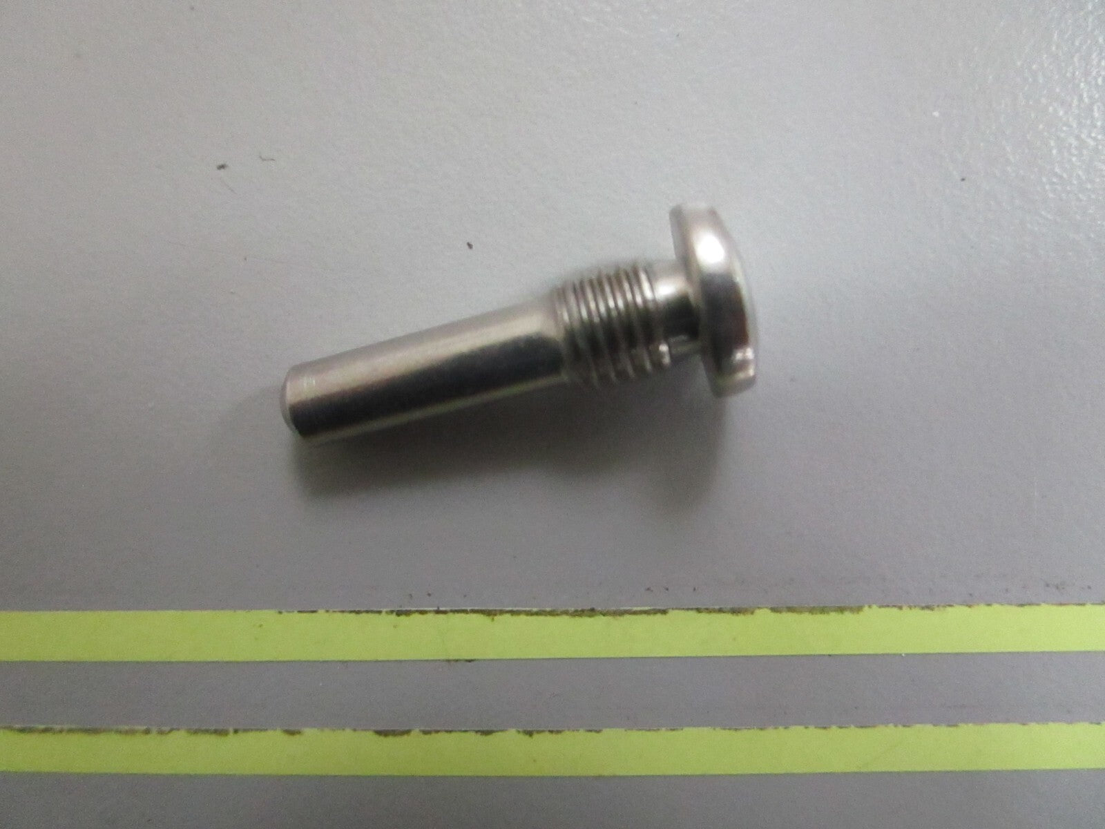 *NEW OEM* 0810 OMC Johnson Evinrude Pivot Pin 308376 0308376