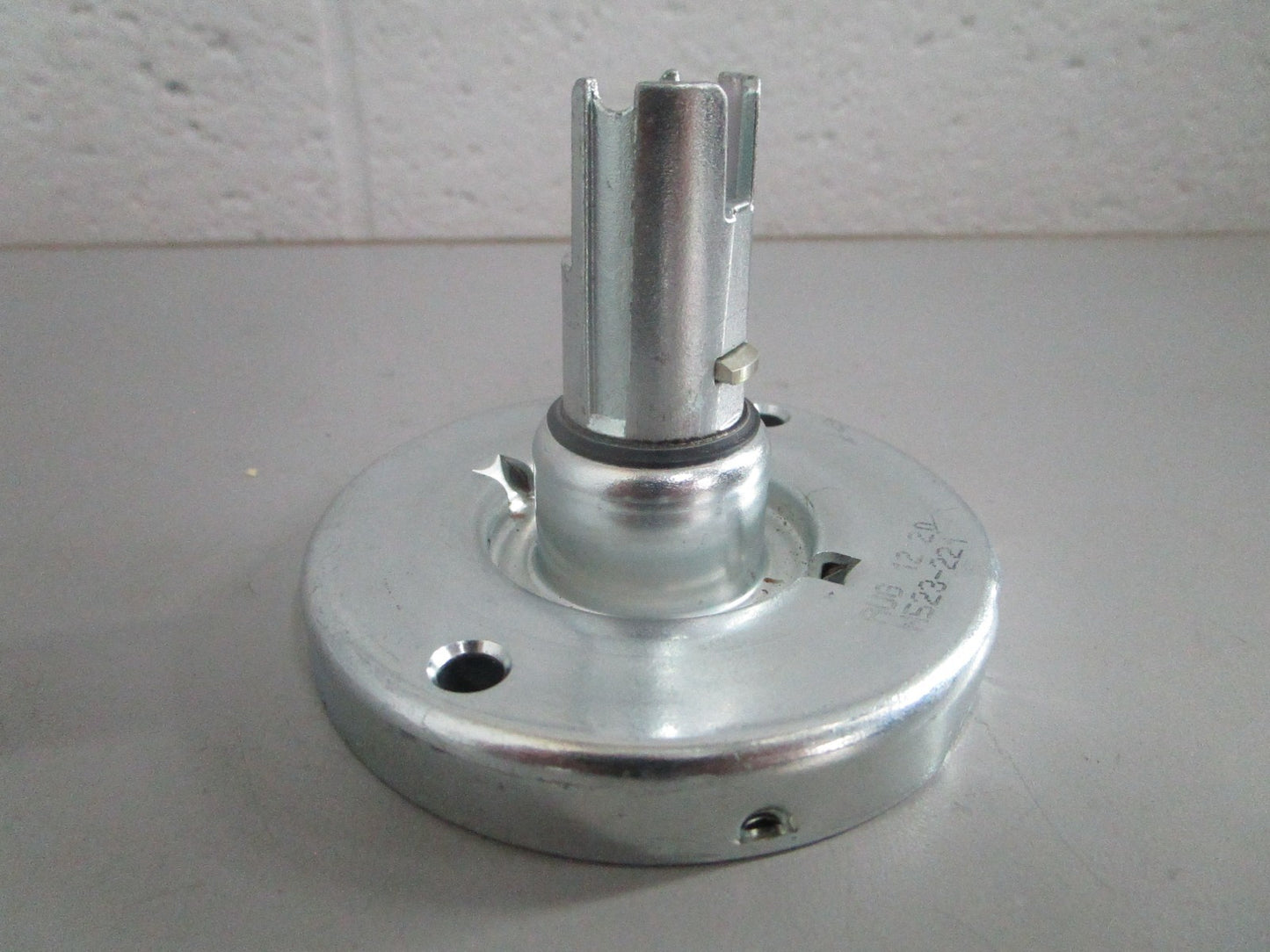NEW OEM N523-221 Schlage Spring Cage 0820