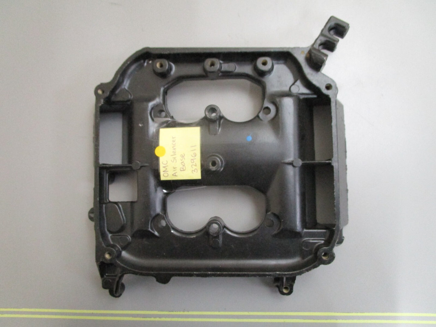 *NEW OEM* 0820 OMC Johnson Evinrude Air Silencer Base 329611 0329611