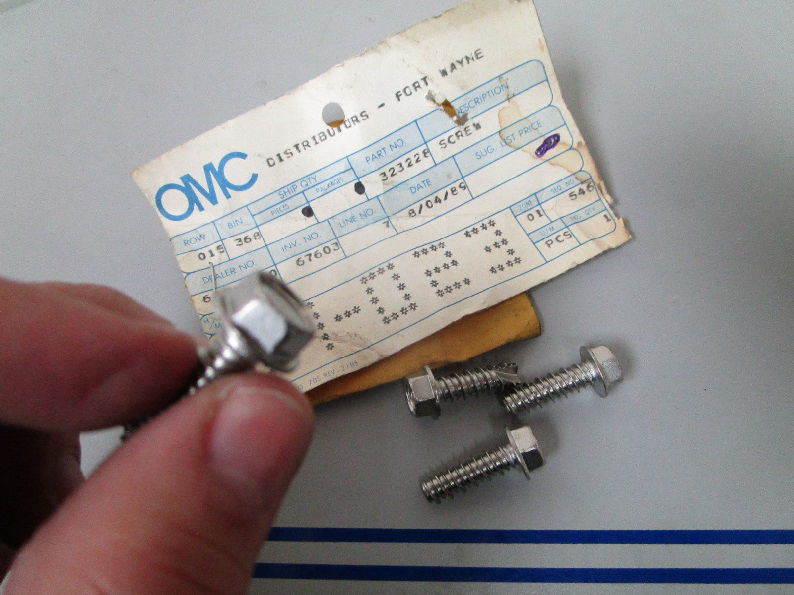 NEW OEM (LOT OF 4) 323228 0323228 OMC Johnson Evinrude Screw 0810
