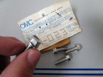 NEW OEM (LOT OF 4) 323228 0323228 OMC Johnson Evinrude Screw 0810